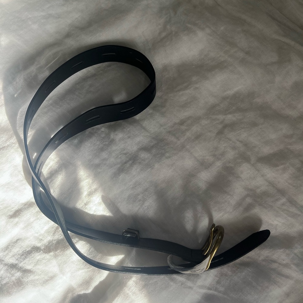 Madewell Black Leather Belt with Gold Buckle - Picture 2 of 4